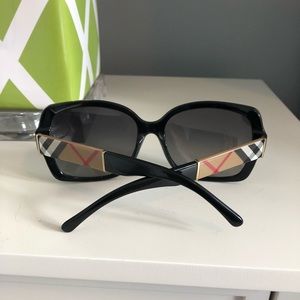 Burberry sunglasses